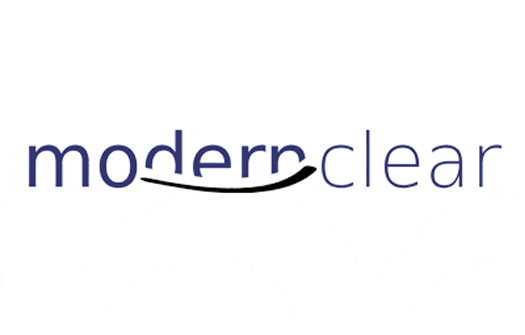 Durchsichtige Zahnspangen von Modern Clear